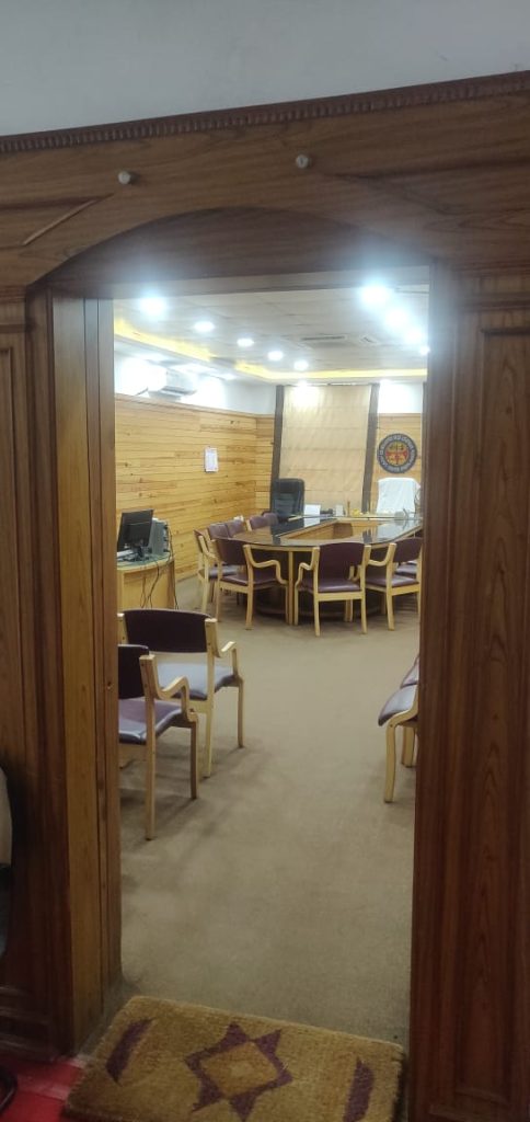 महापौर-उपमहापौरांचे कक्ष खुले Chambers of mayor-deputy mayor are open