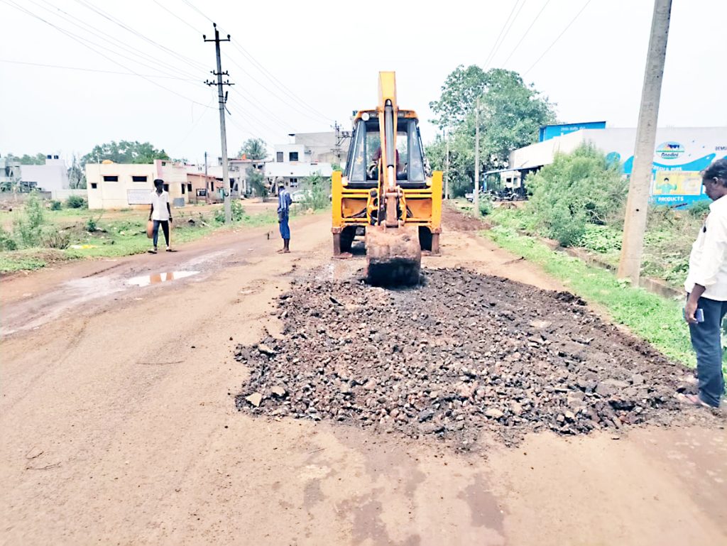 Repair of Machhe-Waghwade road started