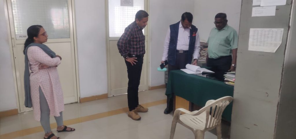 Strike of Lokayuktas... Strike of municipal officials