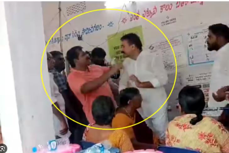 वायएसआर काँग्रेसवर हल्ल्याचा आरोप Allegation of attack on YSR Congress