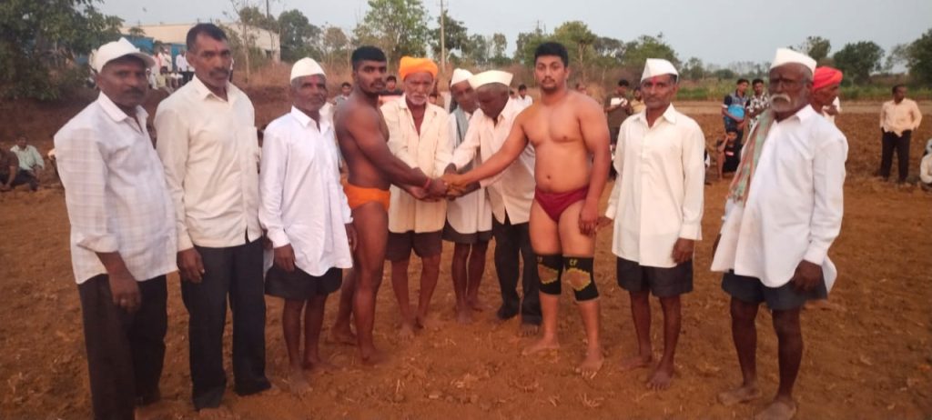 निरंजनने मारले संतीबस्तवाड मैदान Niranjan killed Santibastwad Maidan