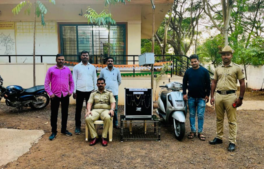 Ujjwalnagar thief who stole jewelery from Mangal offices arrested