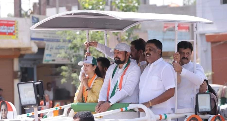 Priyanka Jarkiholi's road show at Athani