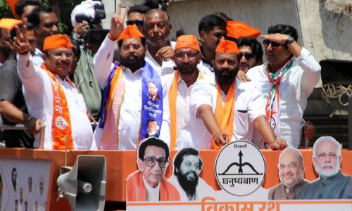 मुख्यमंत्री शिंदेंचा कोल्हापुरात रोड शो! महायुतीचे उमेदवार खासदार प्रा. संजय मंडलिक यांच्या प्रचारार्थ सुपर संडेला महायुतीचे जोरदार शक्तिप्रदर्शन CM Shinde Kolhapur