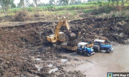 बहिरेश्वरच्या श्रीकृष्ण तलावाचे रुपडे पालटणार! लोकसहभागातून गाळ काढण्याचे काम सुरू Bahireshwar Srikrishna Lake