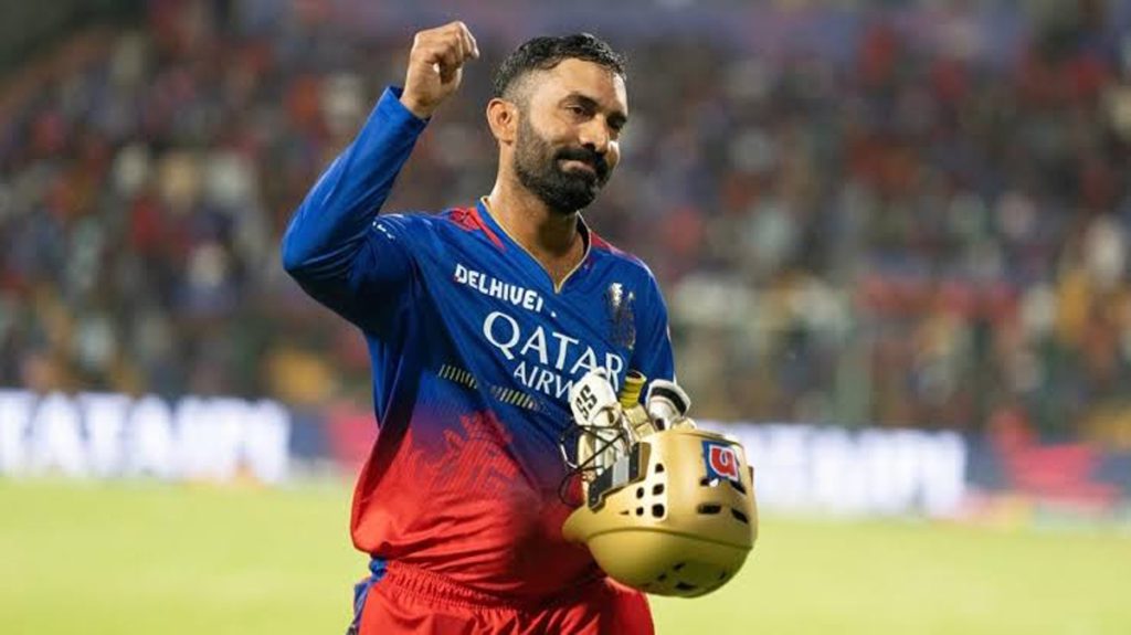दिनेश कार्तिकचा आयपीएलसह आंतरराष्ट्रीय क्रिकेटला निरोप Dinesh Karthik bids farewell to international cricket with IPL