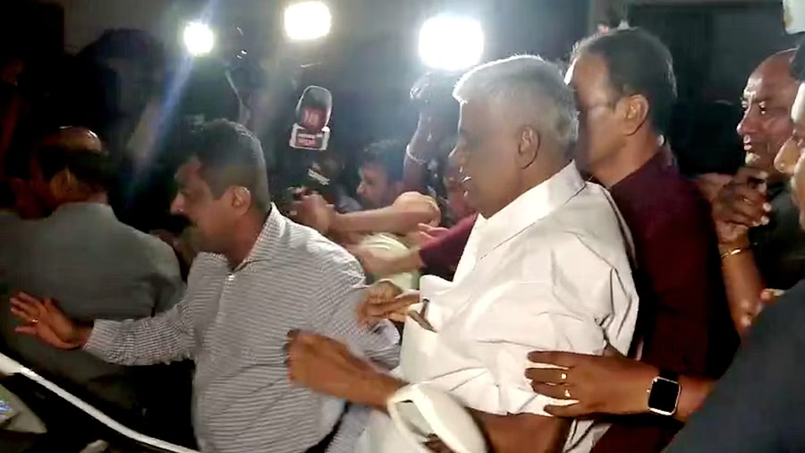 माजी मंत्री एच. डी. रेवण्णा यांना अटक Former Minister H. D. Revanna arrested