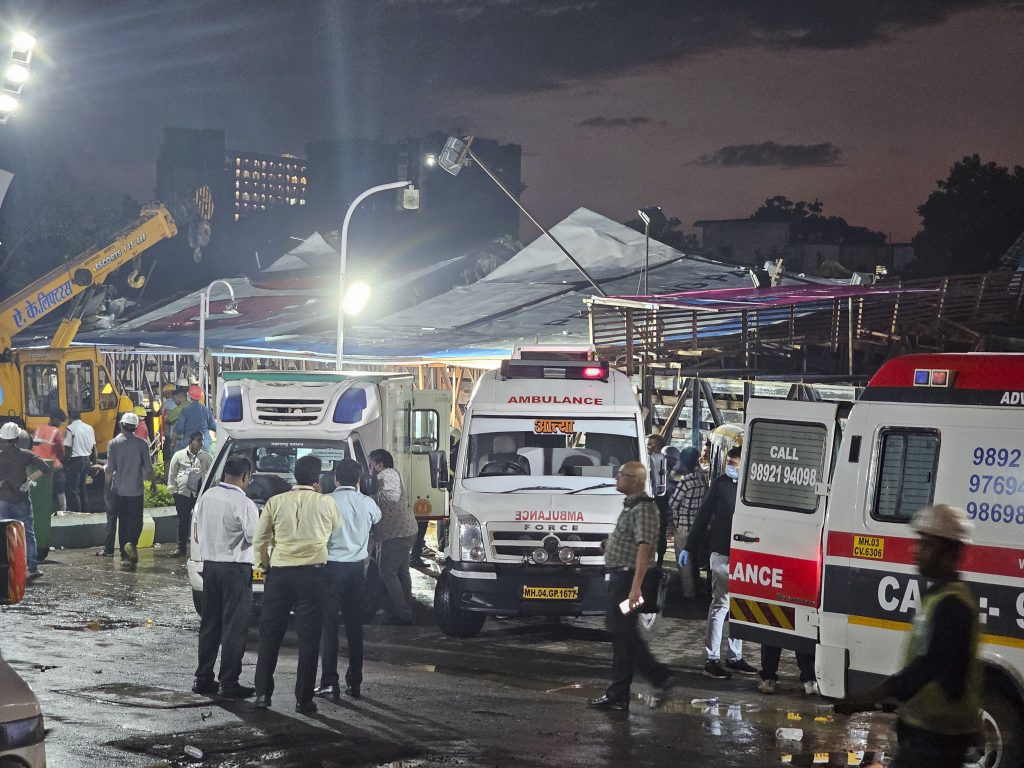 8 dead after hoarding collapses in Ghatkopar