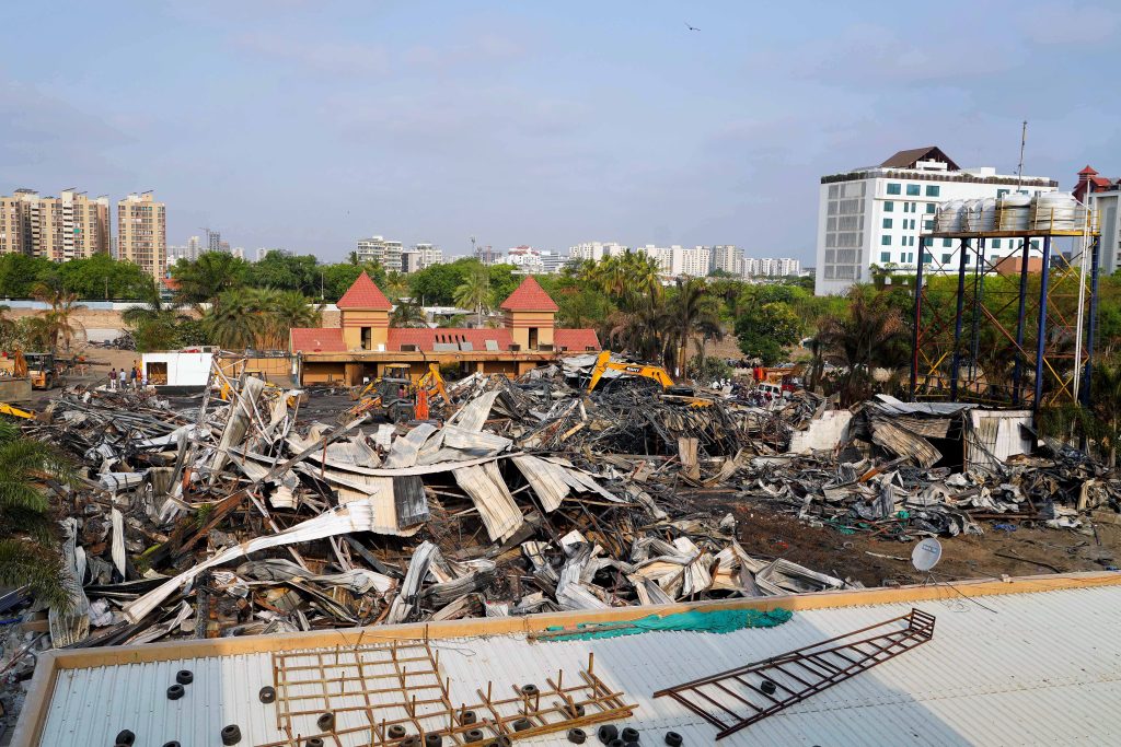 राजकोटमधील मृतांचा आकडा 28 वर Death toll in Rajkot rises to 28