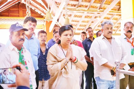 It is necessary to have a Congress government at the centre