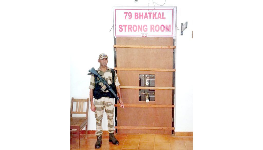 Average voter turnout in Karwar Lok Sabha constituency was 76.53 percent