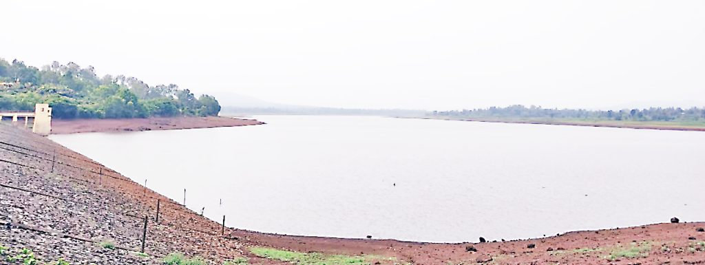 राकसकोप जलाशयातअर्धा फुटाने पाणीपातळीत वाढ Water level rise in Rakskop Reservoir by half a foot