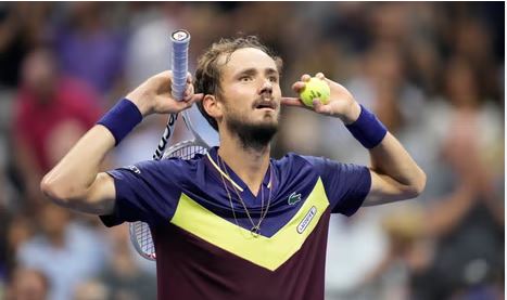 अॅल्कारेझ, मेदव्हेदेव विजयी, नदाल पराभूत