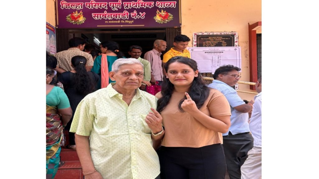 अमेरिकेतून थेट सावंतवाडीत येत तिने बजावला मतदानाचा हक्क !