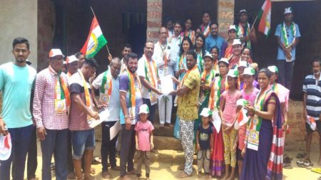 जनतेसाठी जबाबदारीने काम करा !