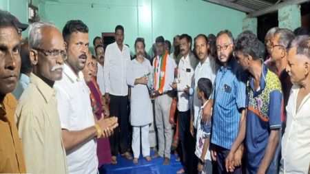 ठाकरे गटाचे वायंगणी सरपंच रुपेश पाटकर यांसह ग्रामस्थांचा भाजपात प्रवेश