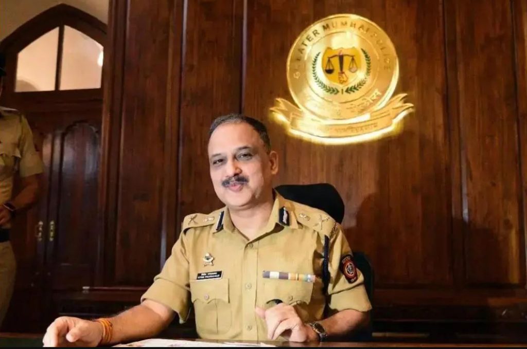 मुंबई पोलिसांच्या बंदोबस्ताची ब्ल्यु प्रिंट यशस्वी! Blue print of Mumbai police arrangement successful!