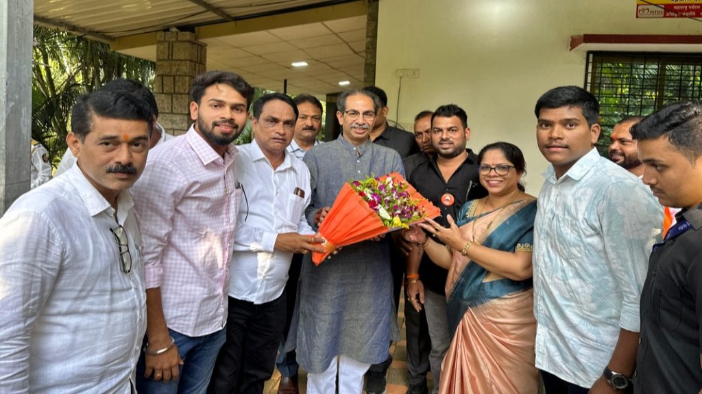 उद्धव ठाकरेंचे वेत्ये येथे जंगी स्वागत !